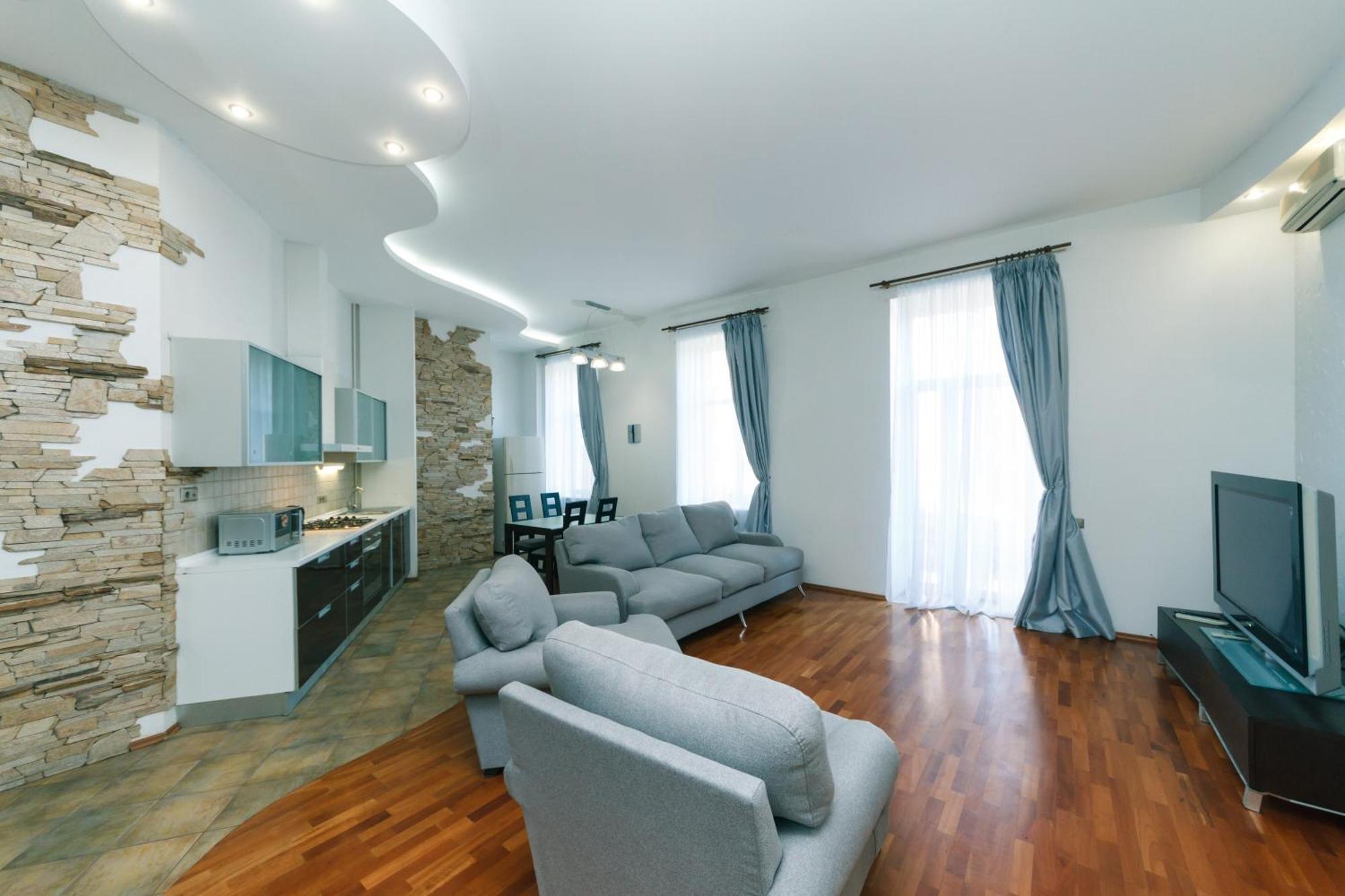 Lux Near Maidan, Khreschutyk 3Br Apartment Kyiv Exterior photo